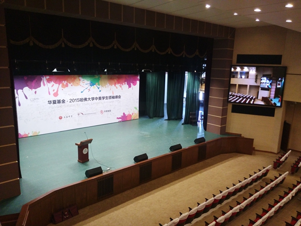 上海中學室內(nèi)全彩顯示屏
