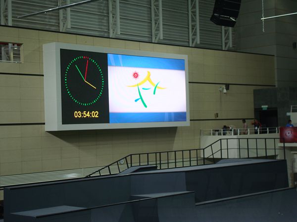 澳門科技大學(xué)體育場(chǎng)led室內(nèi)全彩顯示屏