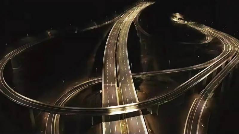 黑山南北高速公路優(yōu)先段開(kāi)通儀式