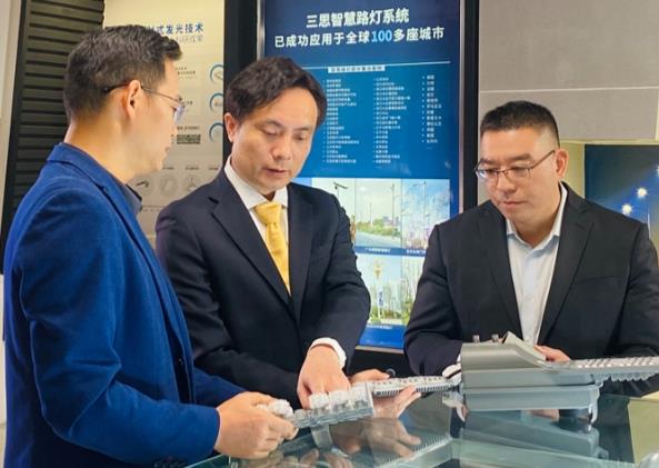 LED顯示屏,LED顯示屏廠家,LED照明廠家,照明解決方案,顯示屏解決方案